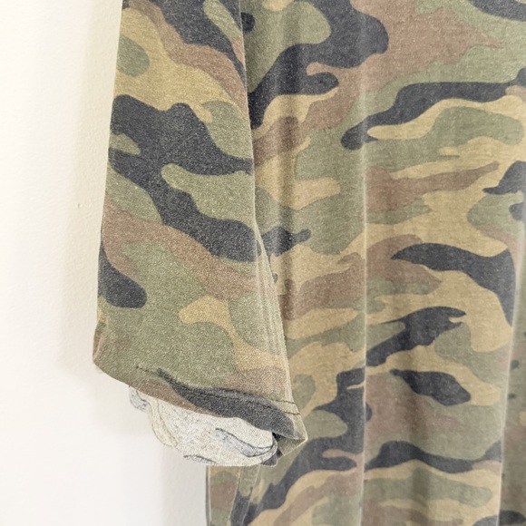 BKC Camouflage Men tee in XL Camouflage Top in Green - Picture 3 of 6